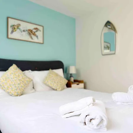 Minster Dreams - A Perfect Seaside Retreat For Couples Near Porthminster Apartment *