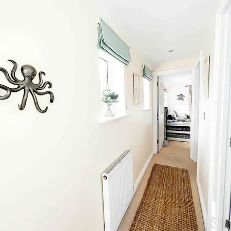 Minster Dreams - A Perfect Seaside Retreat For Couples Near Porthminster *