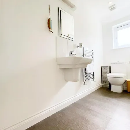 Minster Dreams - A Perfect Seaside Retreat For Couples Near Porthminster